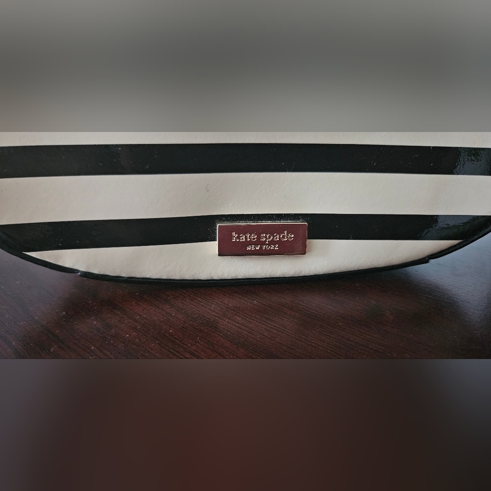 Kate Spade Chelsea Park Black and White Striped Crossbody Bag - Picture 7 of 12